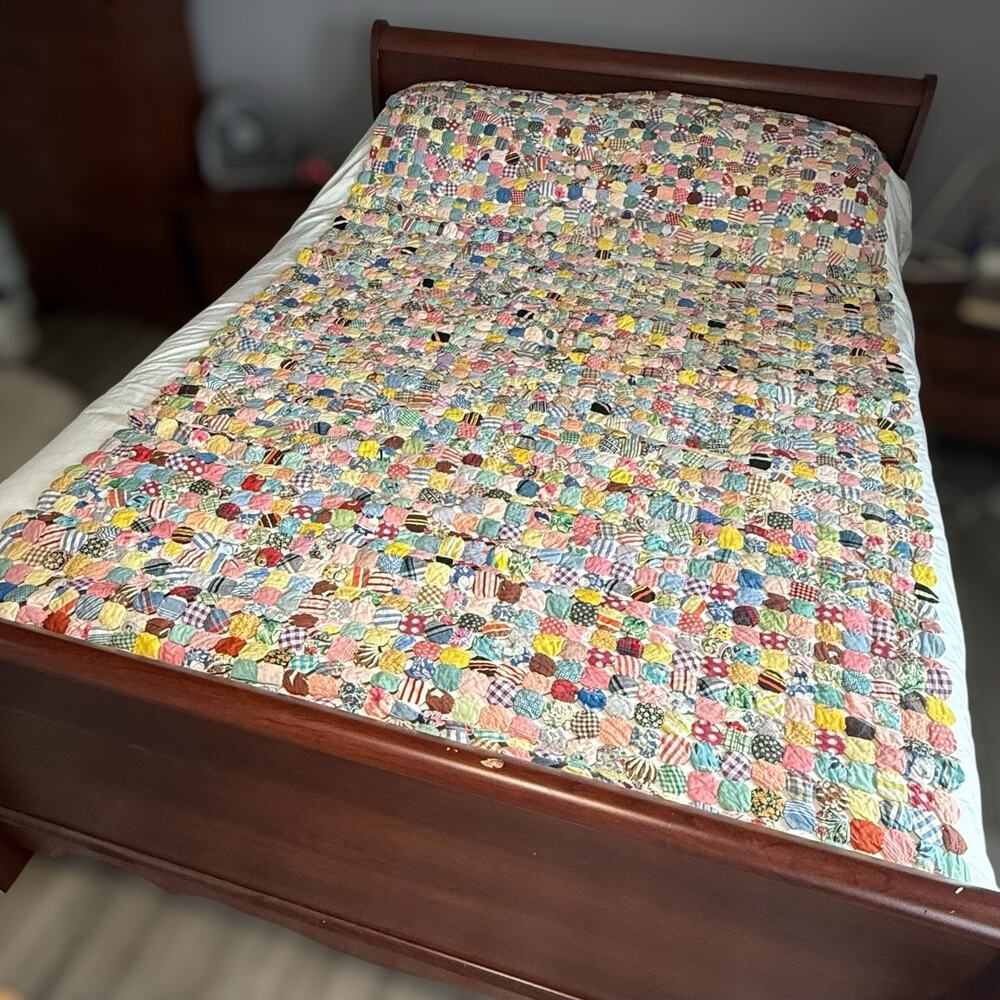 Antique Vintage Yo Yo Yoyo Circle Popcorn Handmade Sewn Quilt Coverlet 52”x84”